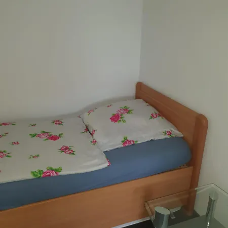 Apartmán To Live